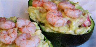 Receta de aguacate con gambas fácil y rápida