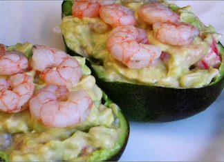Receta de aguacate con gambas fácil y rápida