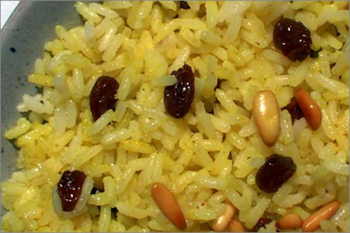 Receta de arroz con pasas y piñones fácil y rápida