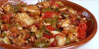 Receta de bacalao en piperada fácil y rápida