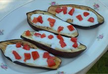 Receta de berenjenas asadas con salsa de yogur fácil y rápida