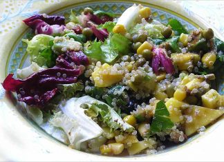 Receta de ensalada de quinoa, aguacate y mango fácil y rápida