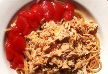 Receta de espaguetis con atún fácil y rápida