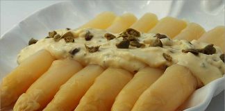 Receta de espárragos con salsa tártara fácil y rápida