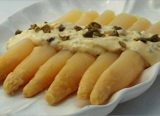 Receta de espárragos con salsa tártara fácil y rápida