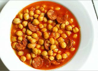 Receta de garbanzos con chorizo fácil y rápida