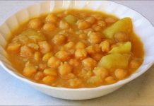 Receta de garbanzos con patatas fácil y rápida
