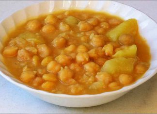 Receta de garbanzos con patatas fácil y rápida
