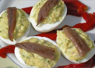Receta de huevos con salsa de anchoas fácil y rápida