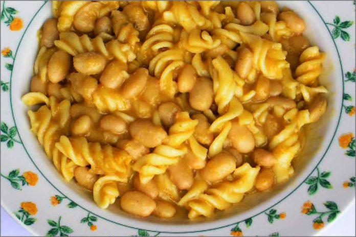 Judías blancas con pasta Receta de judías blancas con pasta fácil y rápida