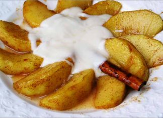 Receta de manzana con salsa de yogur fácil y rápida