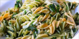 Receta de pasta picante con espinacas fácil y rápida