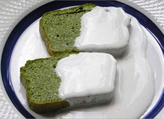 Receta de pastel de espinacas con salsa Roquefort fácil y rápida