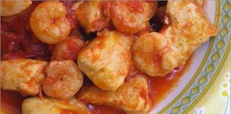 Receta de pollo con almendras y gambas fácil y rápida