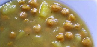 Receta de potaje de garbanzos con patatas fácil y rápida