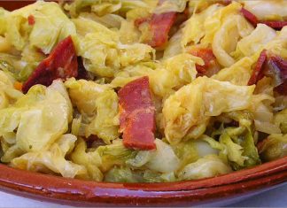 Receta de repollo con chorizo fácil y rápida