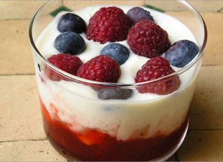 Receta de vasito de frutas del bosque fácil y rápida
